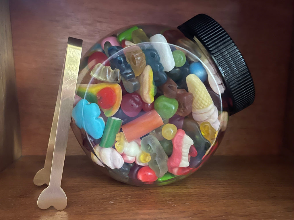 Bonbonnière avec sa pince et 1kg de bonbon